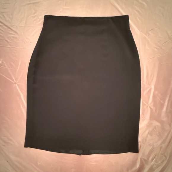 Flores & Flores Black 100% Silk Knee Length Pencil Skirt Size 8/Medium MSRP $225 - Picture 2 of 8